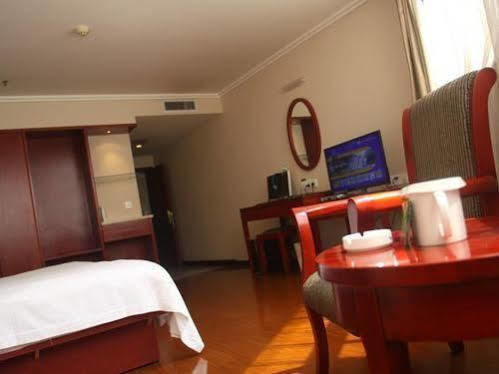 Greentree Inn Guiyang Penshuichi Business Hotel Buitenkant foto